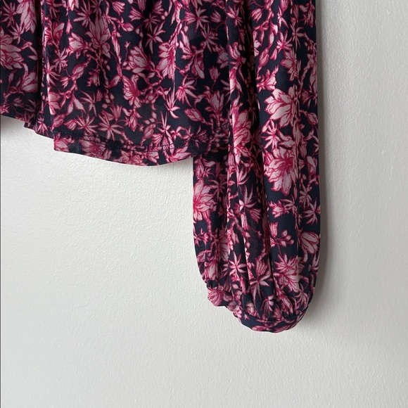 Long sleeve blouse With V neckline in black with pink floral design throughout - Picture 6 of 7